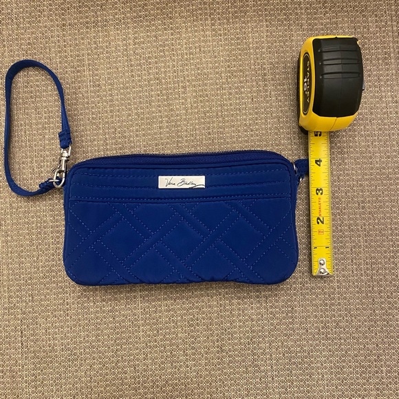 NWOT Vera Bradley Wristlet - Picture 7 of 7